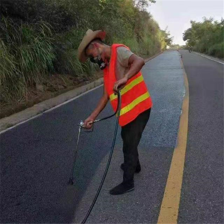 贵阳 彩色防滑路面的底涂是保障路面附着力